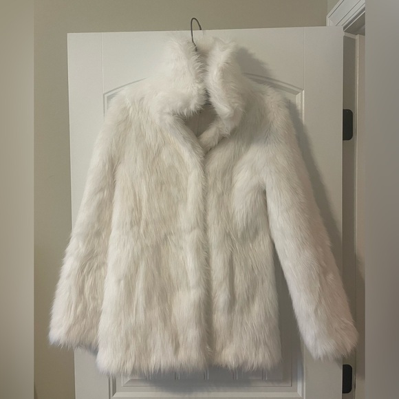 nwt EXPRESS SOLDOUT white fur coat xs - Picture 2 of 4